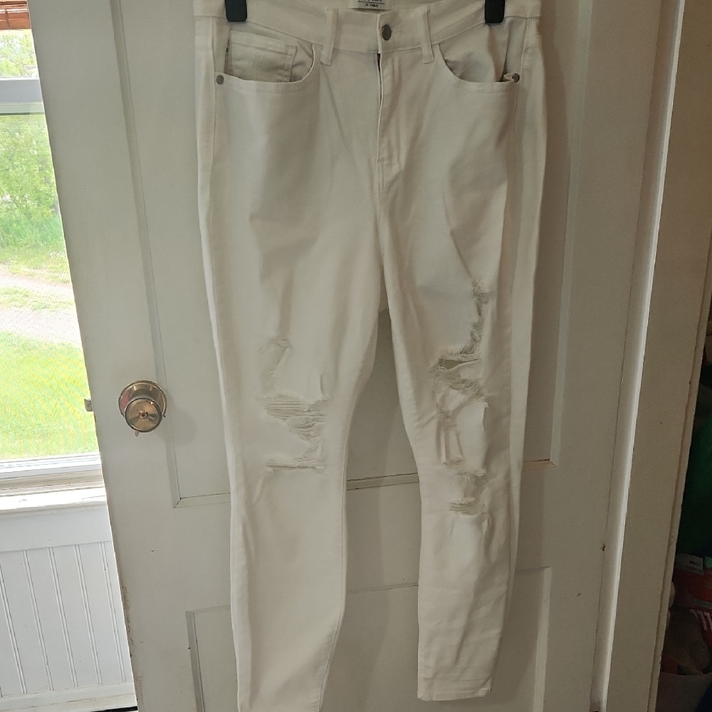 Judy Blue White Skinny Distressed Jeans